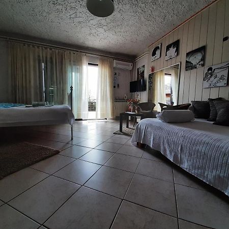 Studio Apartments Fancy 2 Риека Экстерьер фото